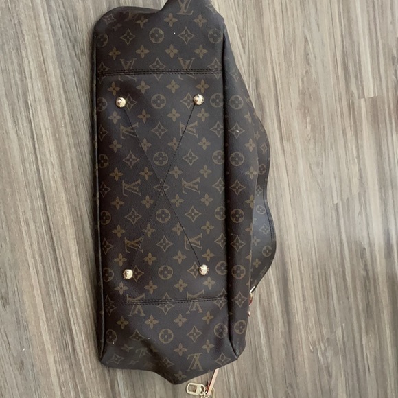 Louis Vuitton Boho bag - Picture 3 of 5